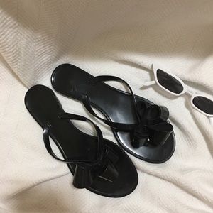 Dizzy Black Bow Sandals